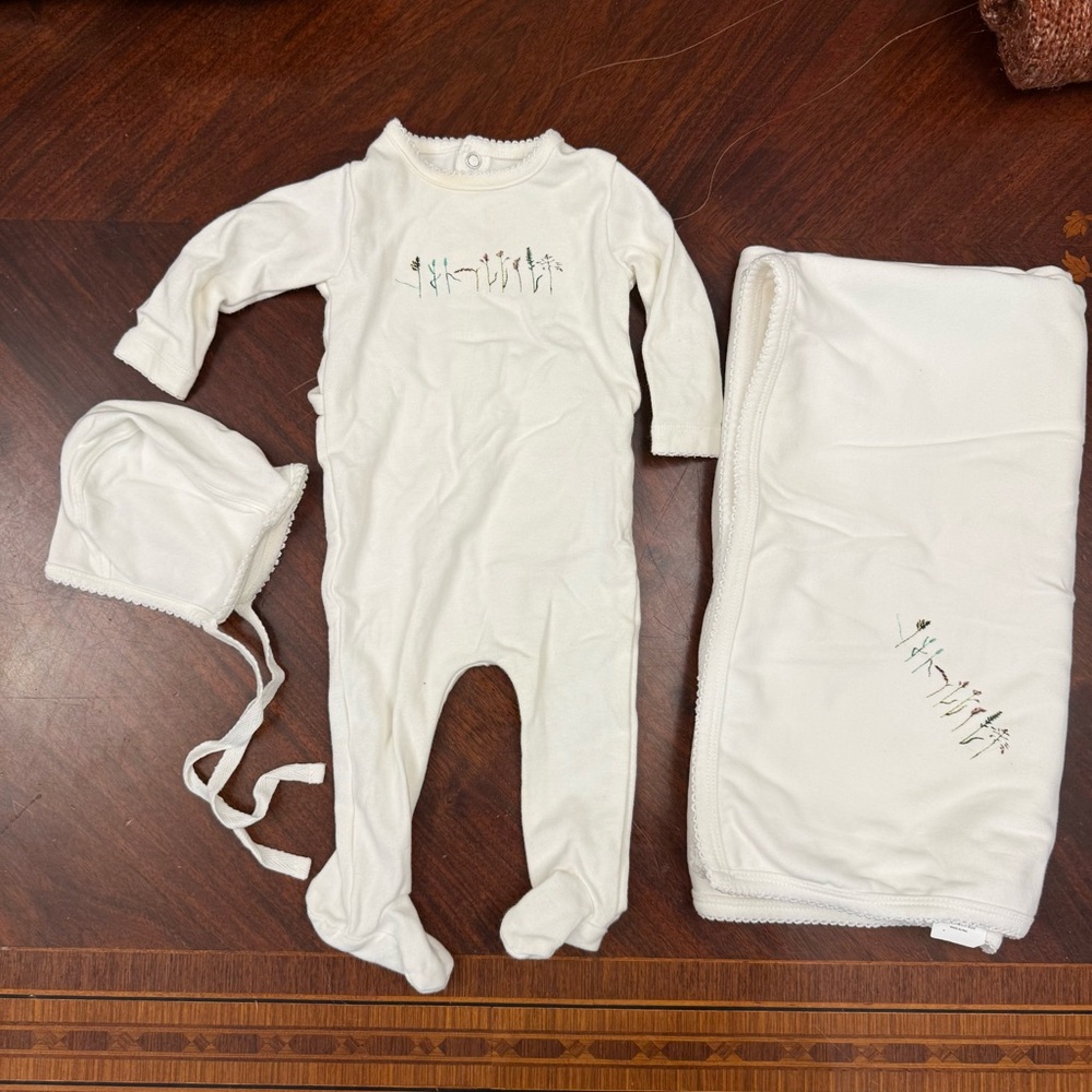 Cream Baby Footed Sleeper Set with Matching Bonnet and Blanket